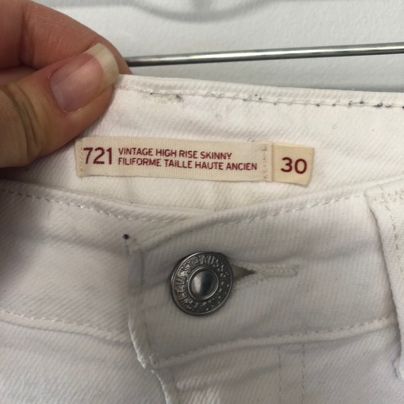 Levi’s 721 high rise skinny jeans distressed - Picture 5 of 7